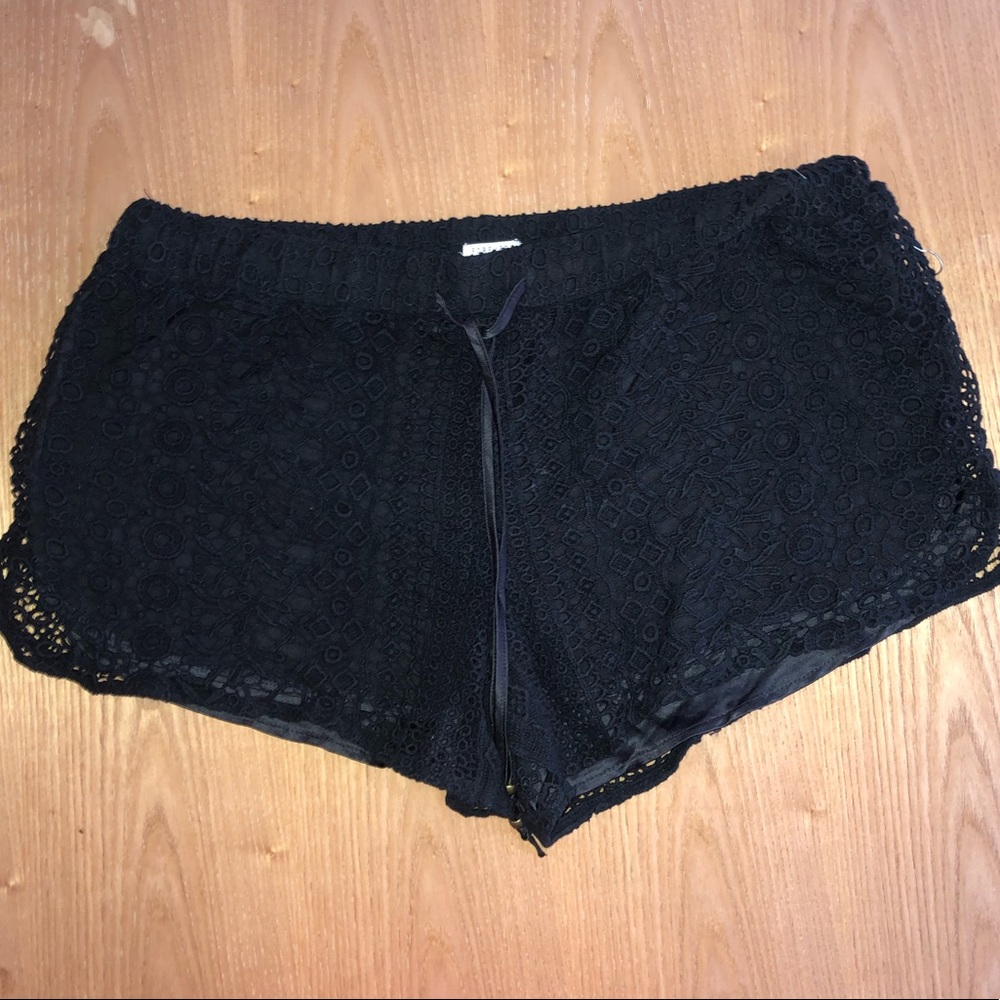 3/25$ Forever 21 shorts